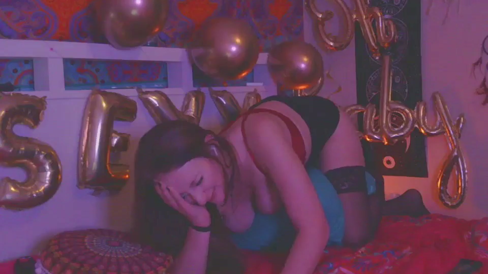 Gallery image thumbnail from SexxJunkiee's myfreecams stream on, 12/16/2024, 08:49 image 18 of 20