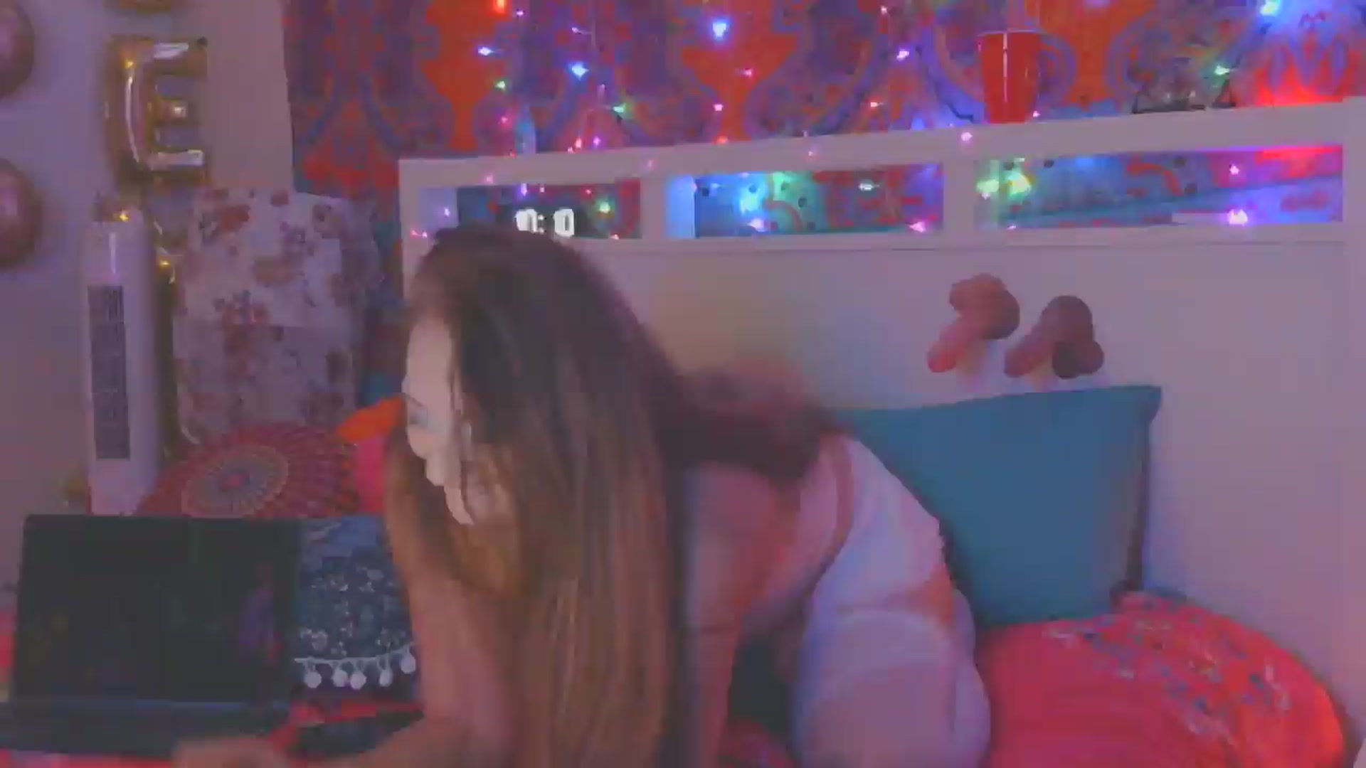 Gallery image thumbnail from SexxJunkiee's myfreecams stream on, 01/01/2025, 16:08 image 11 of 20