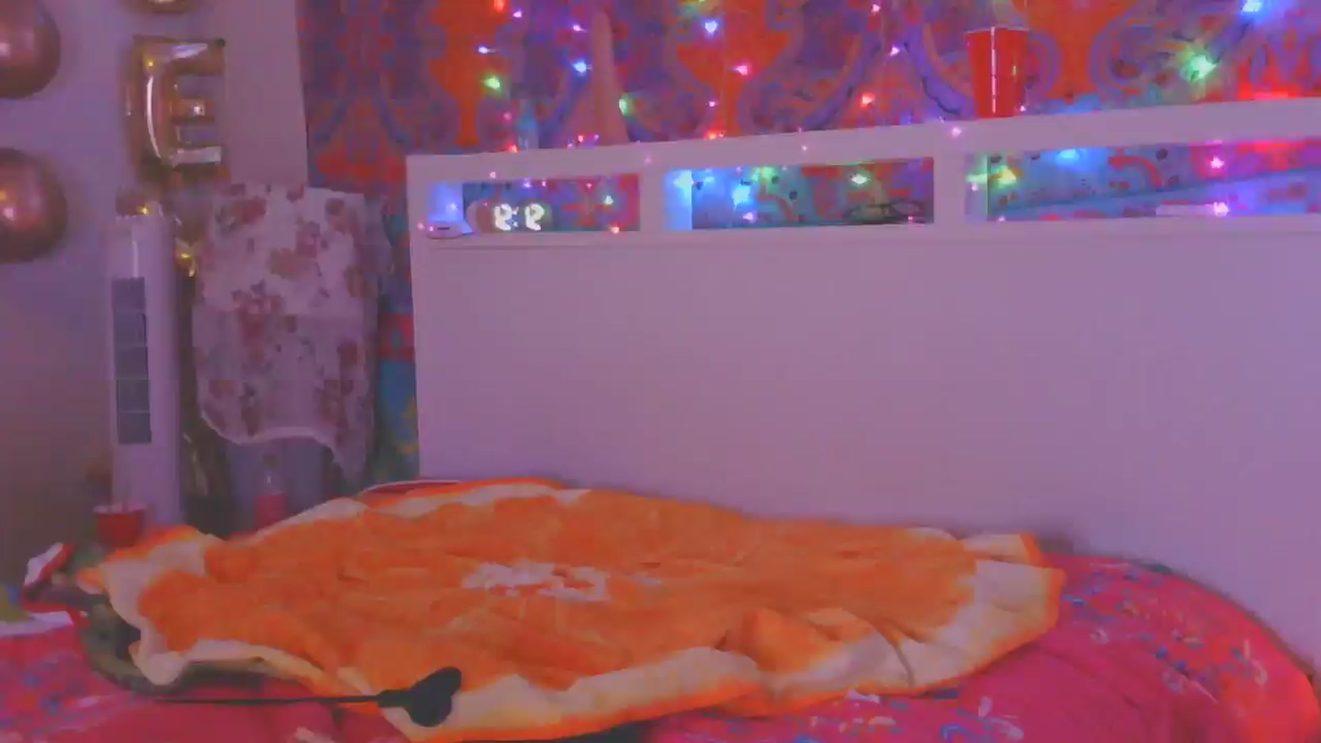 Gallery image thumbnail from SexxJunkiee's myfreecams stream on, 01/01/2025, 19:20 image 3 of 20