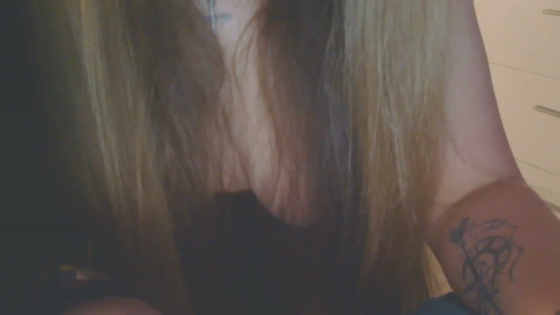 Gallery image thumbnail from SexxJunkiee's myfreecams stream on, 01/07/2025, 10:37 image 5 of 20