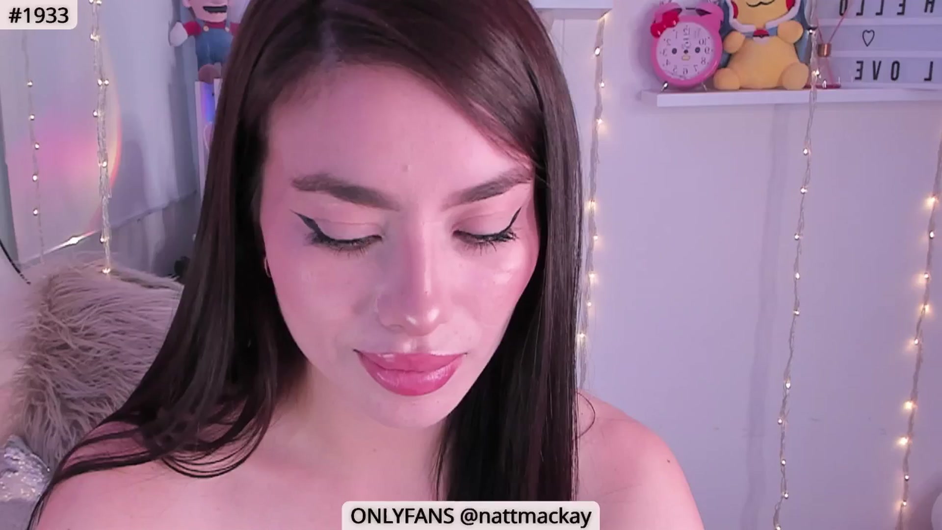 Gallery image thumbnail from Sexxx_natasha's myfreecams stream on, 12/31/2024, 24:27 image 14 of 20