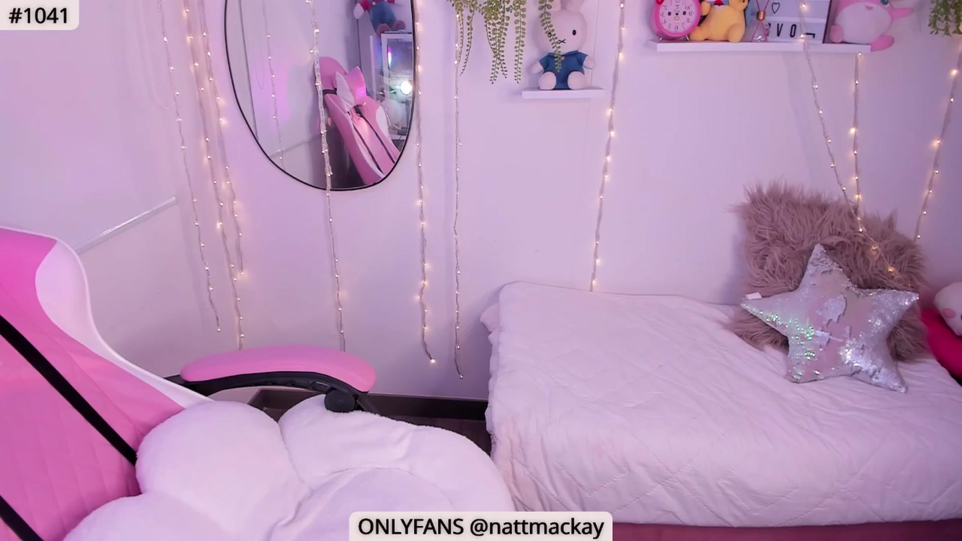 Gallery image thumbnail from Sexxx_natasha's myfreecams stream on, 03/17/2025, 17:57 image 10 of 20