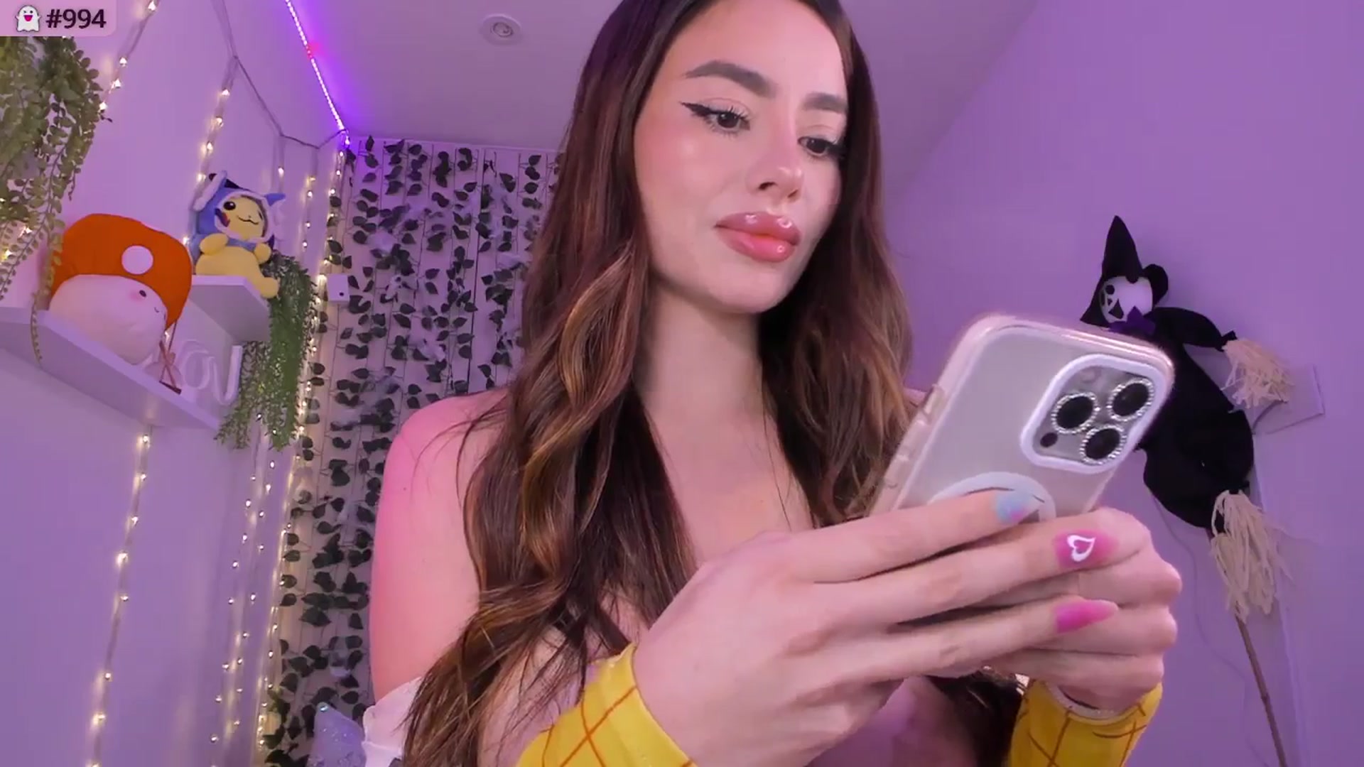 Gallery image thumbnail from Sexxx_natasha's myfreecams stream on, 11/19/2025, 06:16 image 6 of 20