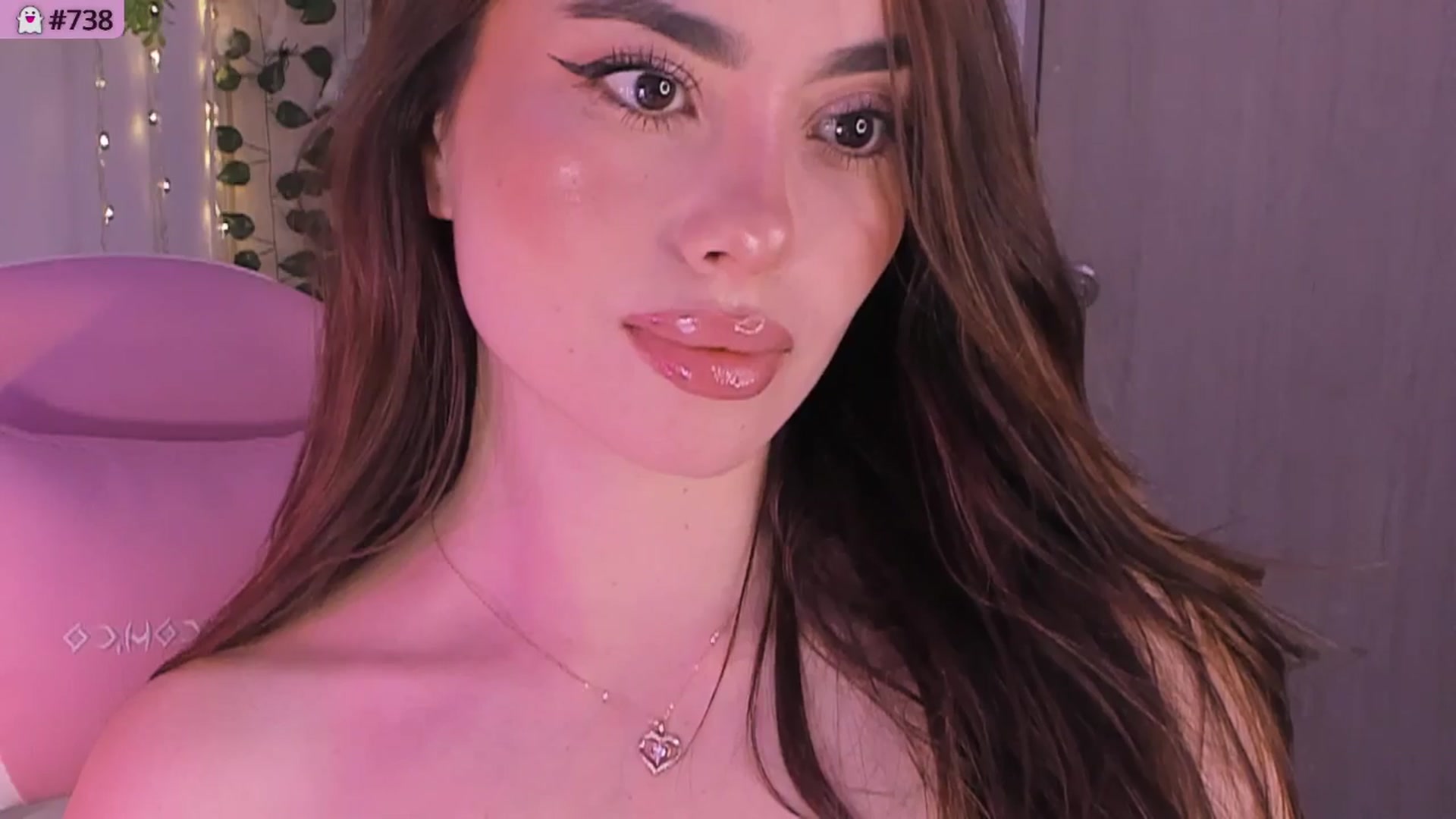 Gallery image thumbnail from Sexxx_natasha's myfreecams stream on, 12/24/2025, 06:06 image 12 of 20