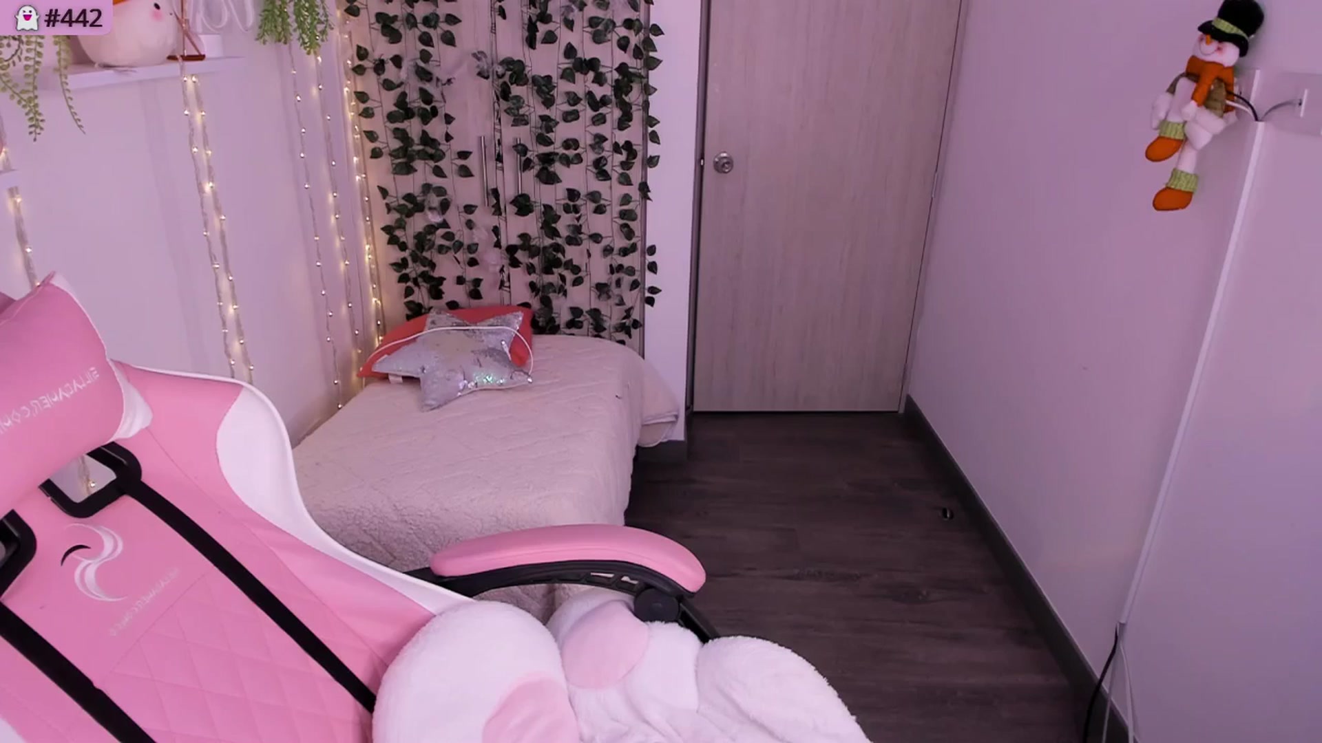 Gallery image thumbnail from Sexxx_natasha's myfreecams stream on, 01/22/2026, 06:01 image 11 of 20