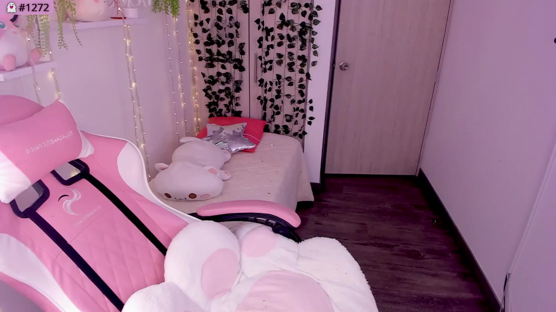 Gallery image thumbnail from Sexxx_natasha's myfreecams stream on, 03/20/2026, 05:36 image 3 of 20