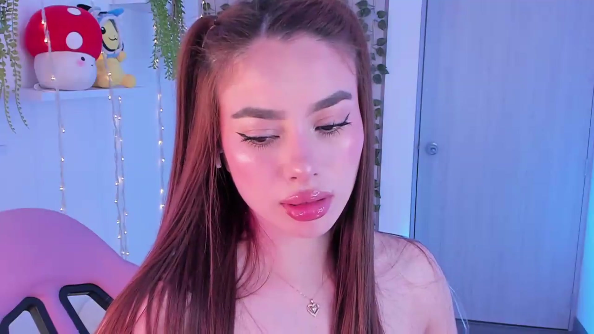 Gallery image thumbnail from Sexxx_natasha's myfreecams stream on, 07/06/2026, 18:52 image 6 of 20
