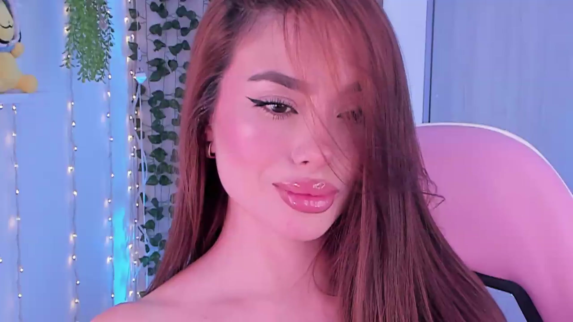 Gallery image thumbnail from Sexxx_natasha's myfreecams stream on, 07/27/2026, 17:51 image 13 of 20