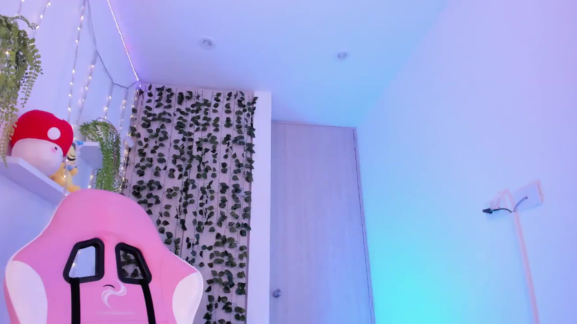 Gallery image thumbnail from Sexxx_natasha's myfreecams stream on, 08/04/2026, 17:57 image 7 of 20