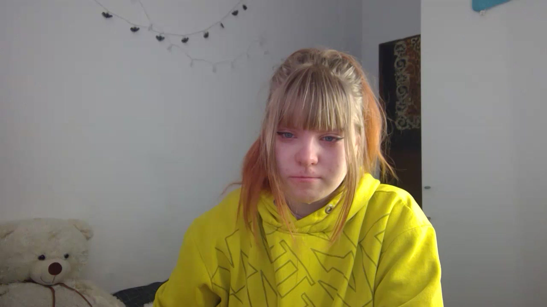 Gallery image thumbnail from Sexxxxy_angel's myfreecams stream on, 02/18/2024, 12:23 image 15 of 20