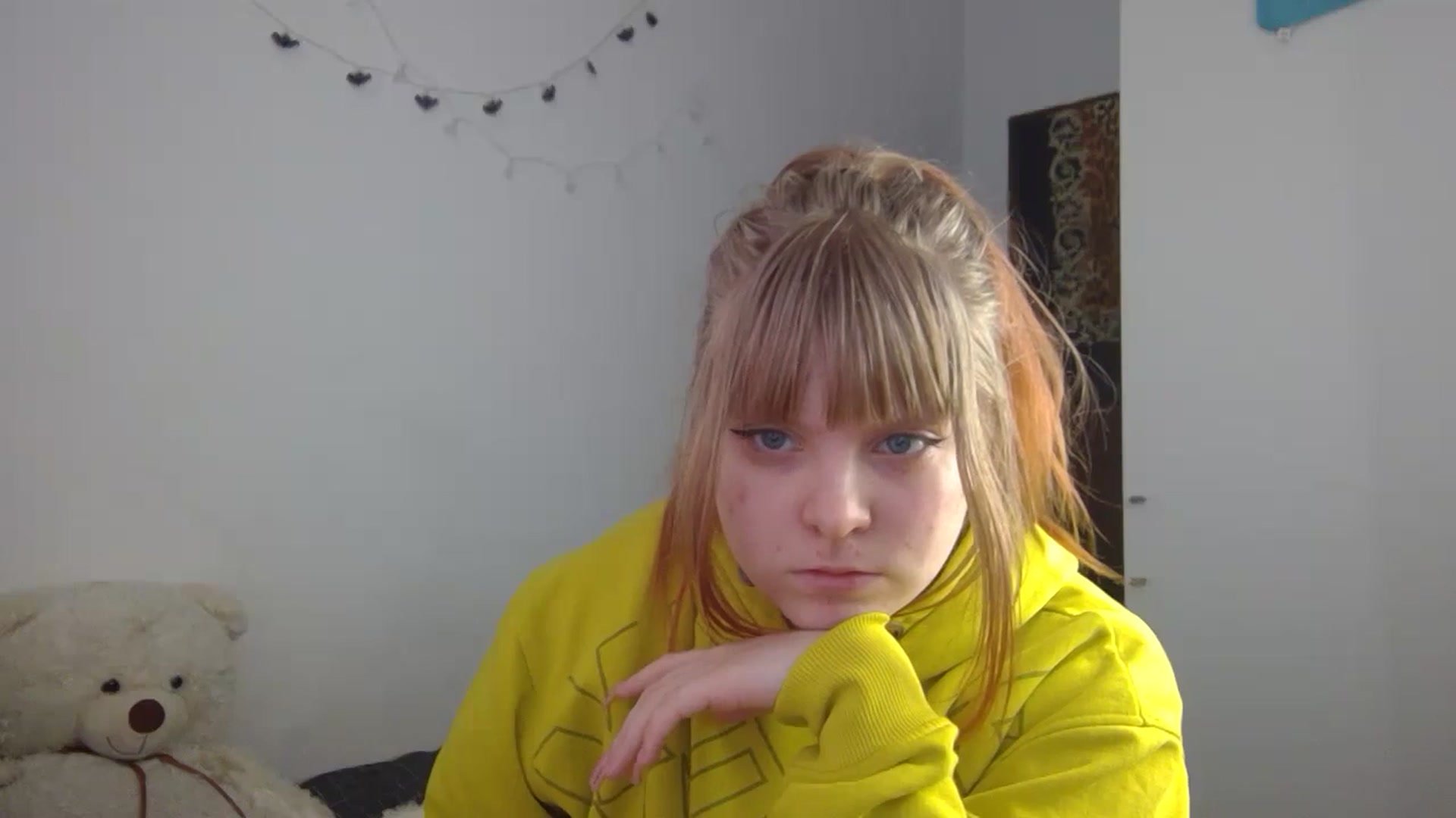 Gallery image thumbnail from Sexxxxy_angel's myfreecams stream on, 02/18/2024, 13:05 image 12 of 20