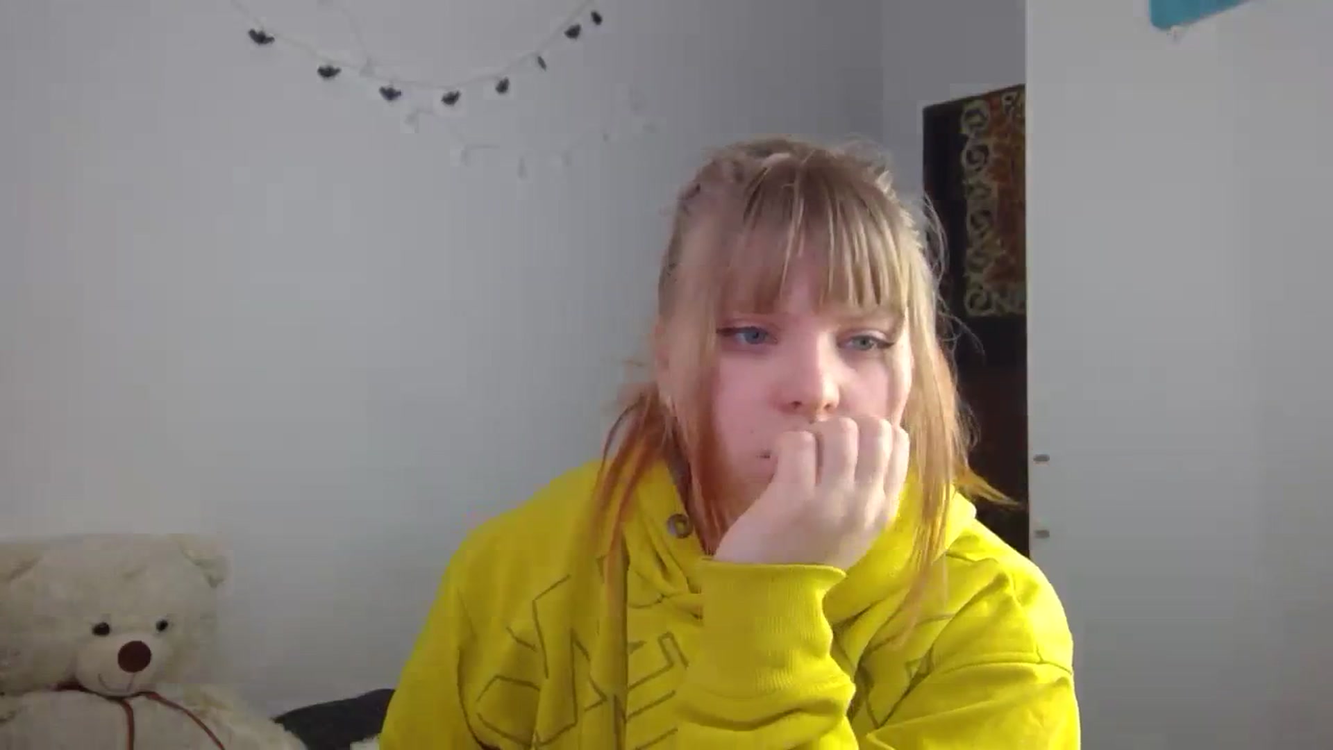 Gallery image thumbnail from Sexxxxy_angel's myfreecams stream on, 02/18/2024, 13:05 image 11 of 20