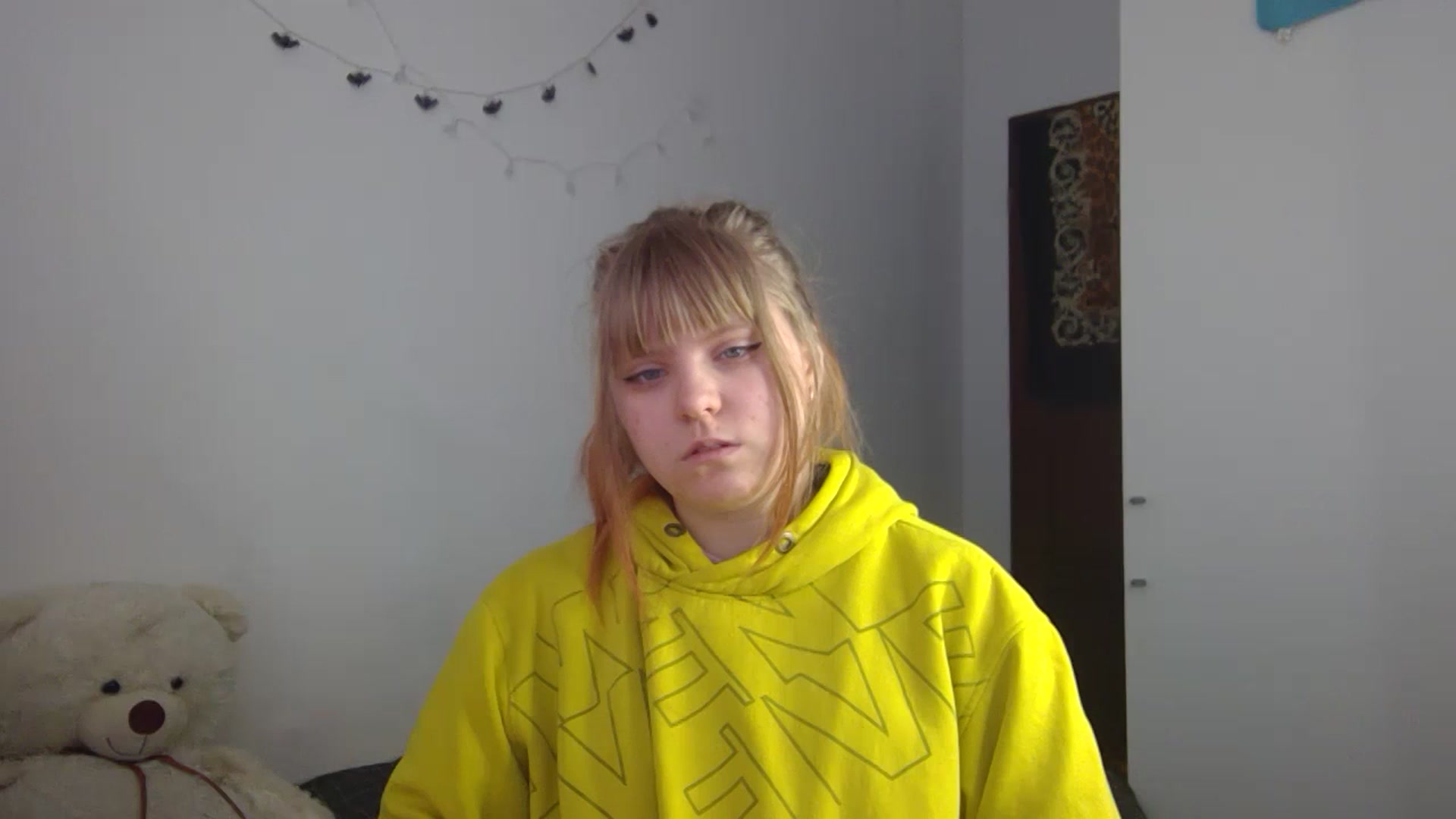 Gallery image thumbnail from Sexxxxy_angel's myfreecams stream on, 02/18/2024, 13:05 image 9 of 20