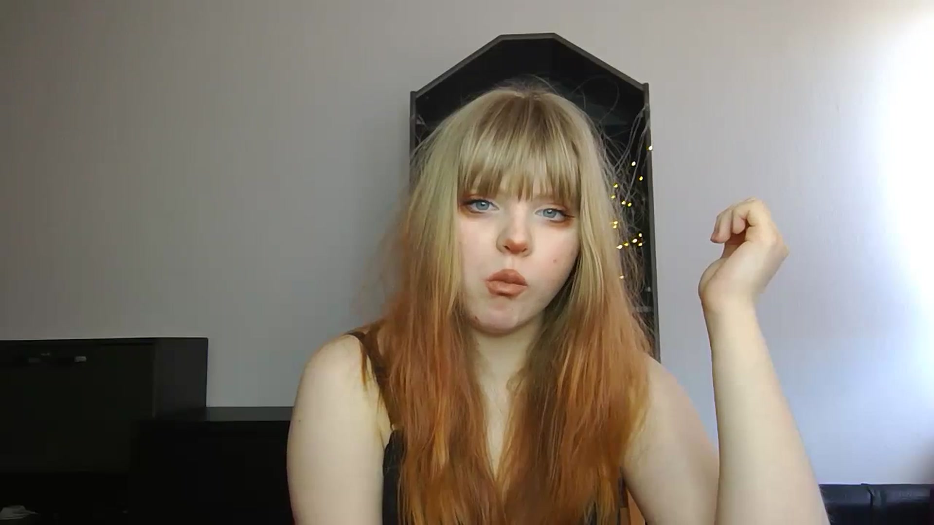Gallery image thumbnail from Sexxxxy_angel's myfreecams stream on, 03/10/2024, 12:16 image 20 of 20