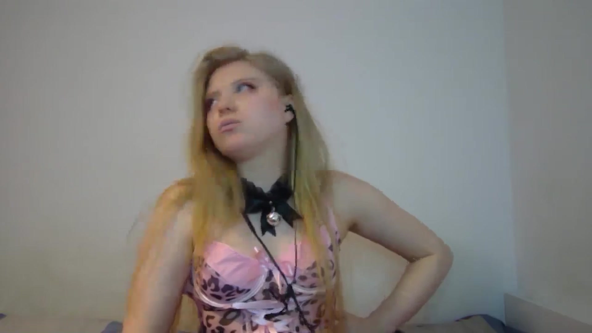 Gallery image thumbnail from Sexxxxy_angel's myfreecams stream on, 02/10/2026, 16:17 image 18 of 20