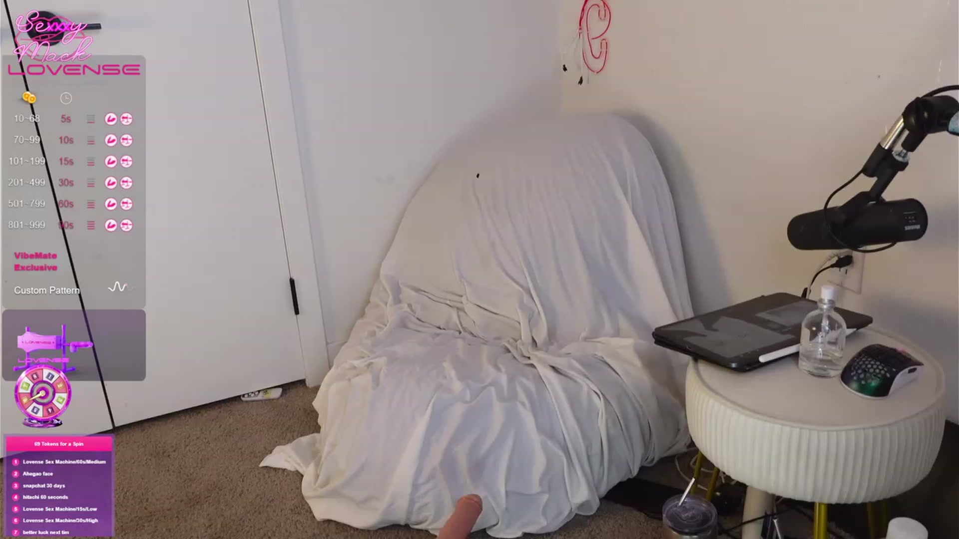Gallery image thumbnail from SexxxyMack's myfreecams stream on, 07/13/2023, 03:20 image 12 of 20