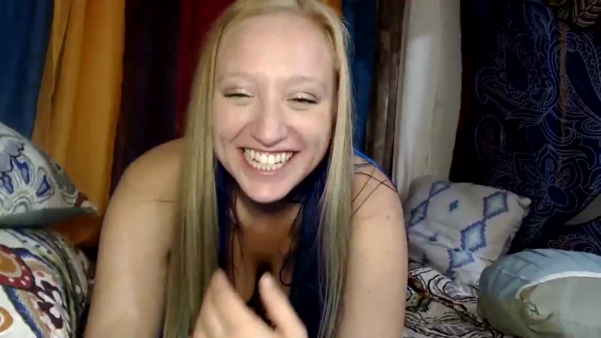Gallery image thumbnail from SexxxySusan's myfreecams stream on, 09/17/2024, 08:48 image 8 of 20