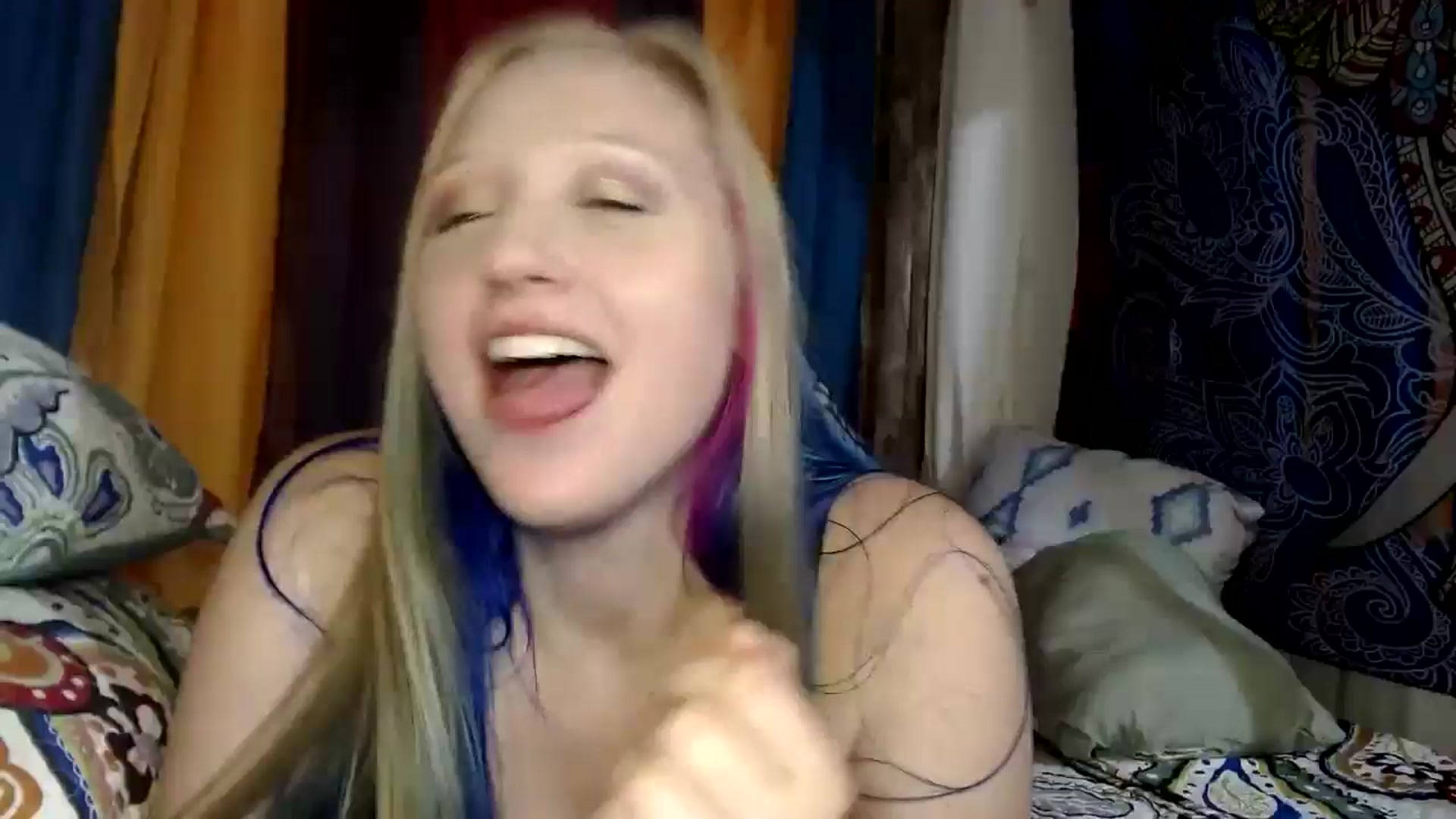 Gallery image thumbnail from SexxxySusan's myfreecams stream on, 09/17/2024, 08:48 image 1 of 20