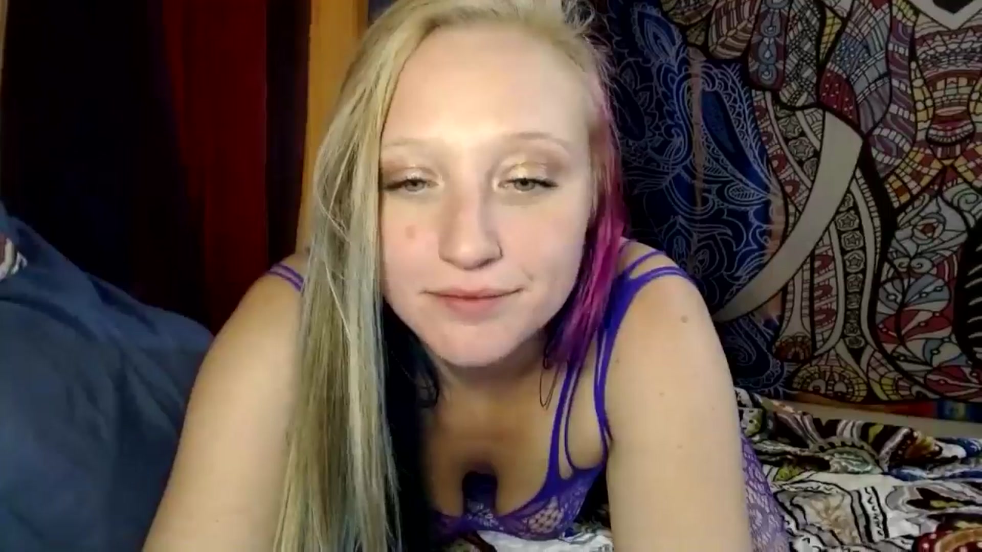 Gallery image thumbnail from SexxxySusan's myfreecams stream on, 09/18/2024, 09:42 image 3 of 20