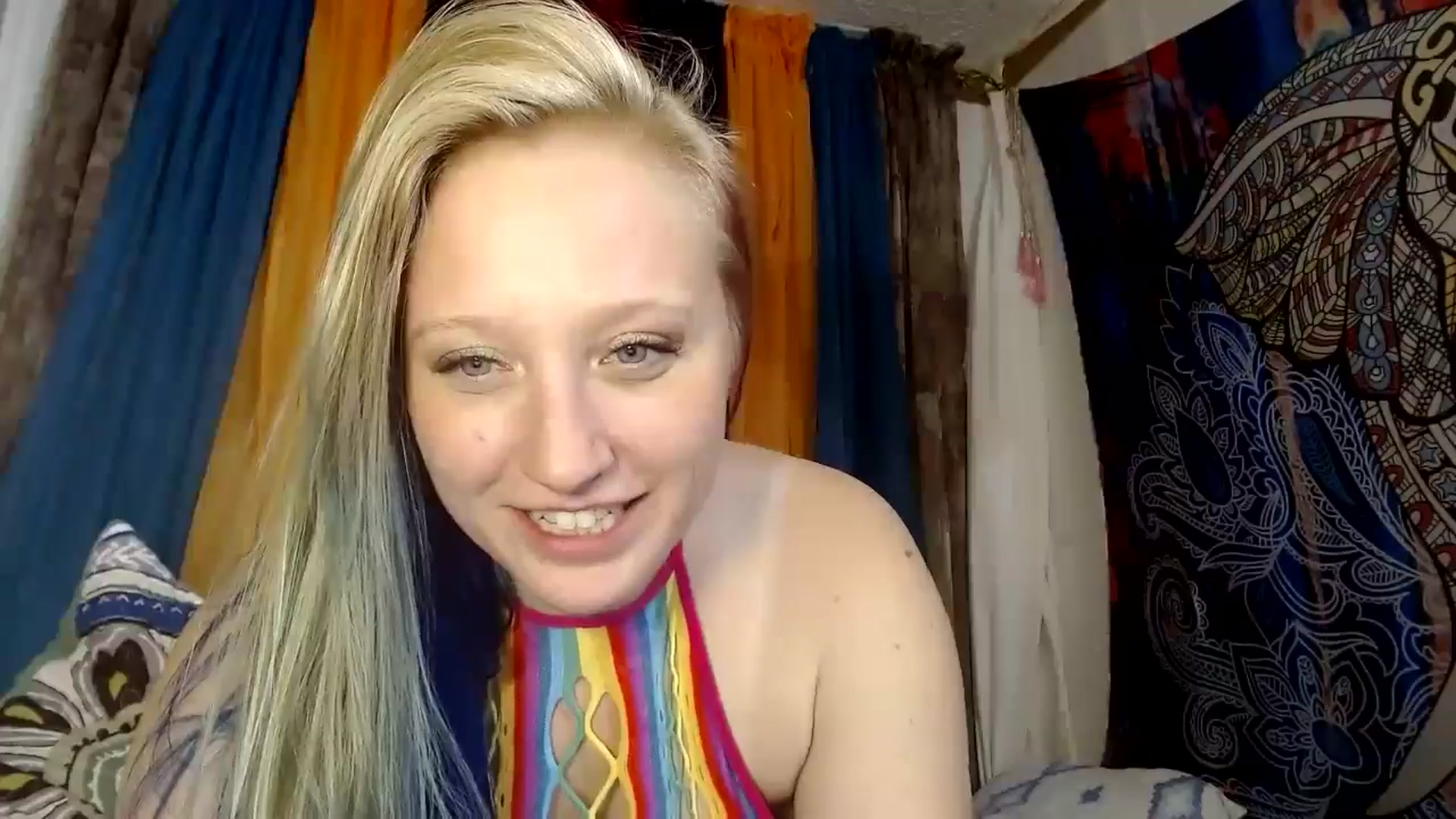 Gallery image thumbnail from SexxxySusan's myfreecams stream on, 09/21/2024, 10:47 image 6 of 20