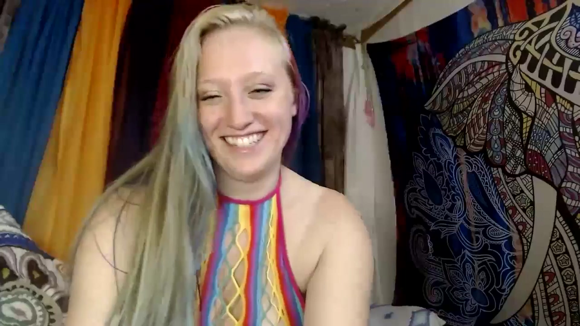 Gallery image thumbnail from SexxxySusan's myfreecams stream on, 09/21/2024, 10:47 image 8 of 20