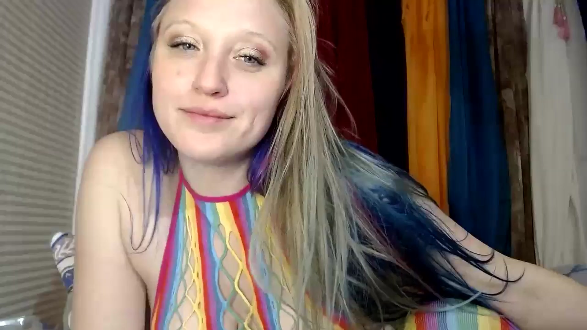 Gallery image thumbnail from SexxxySusan's myfreecams stream on, 09/21/2024, 10:47 image 17 of 20