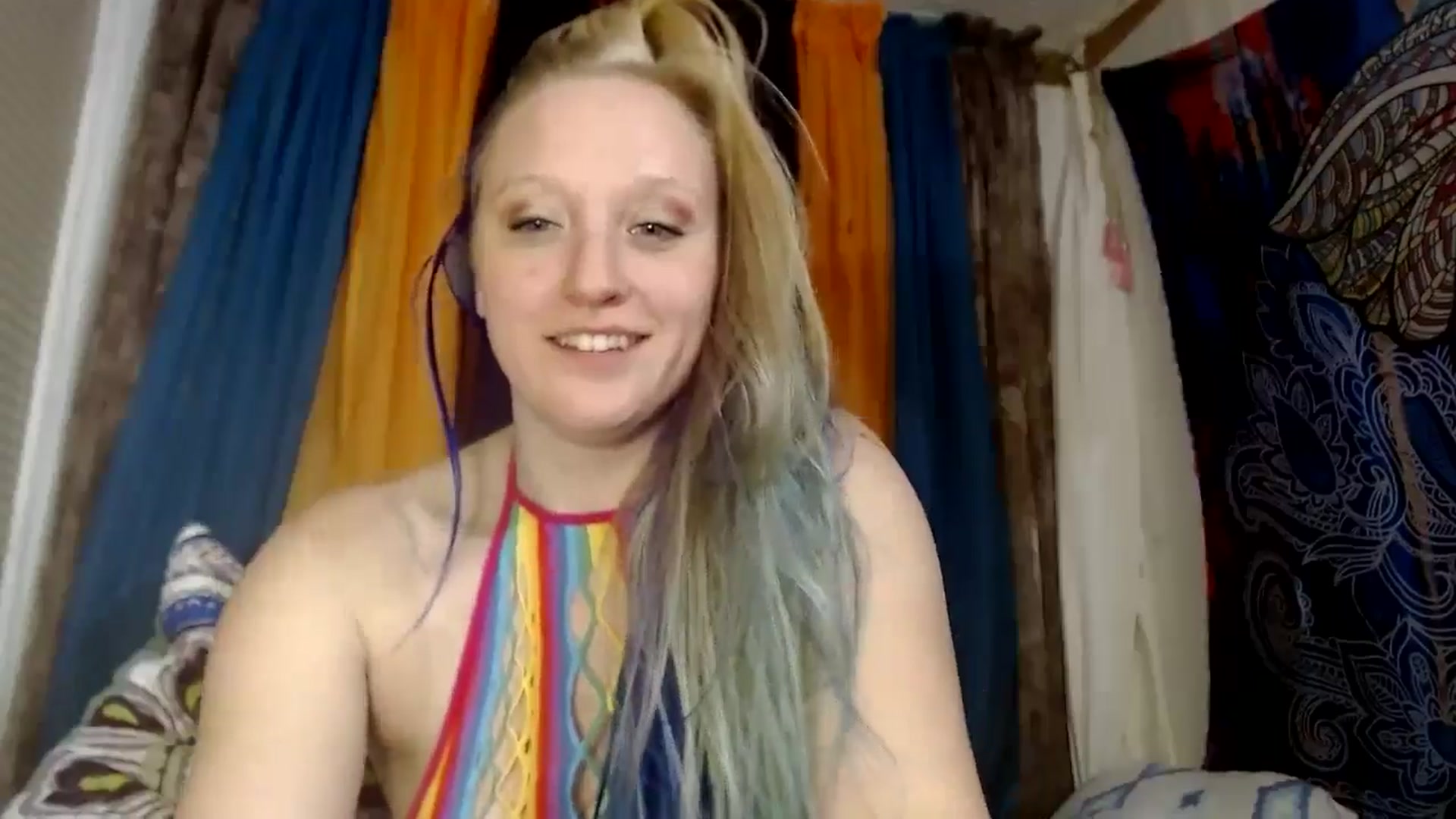 Gallery image thumbnail from SexxxySusan's myfreecams stream on, 09/21/2024, 10:47 image 5 of 20