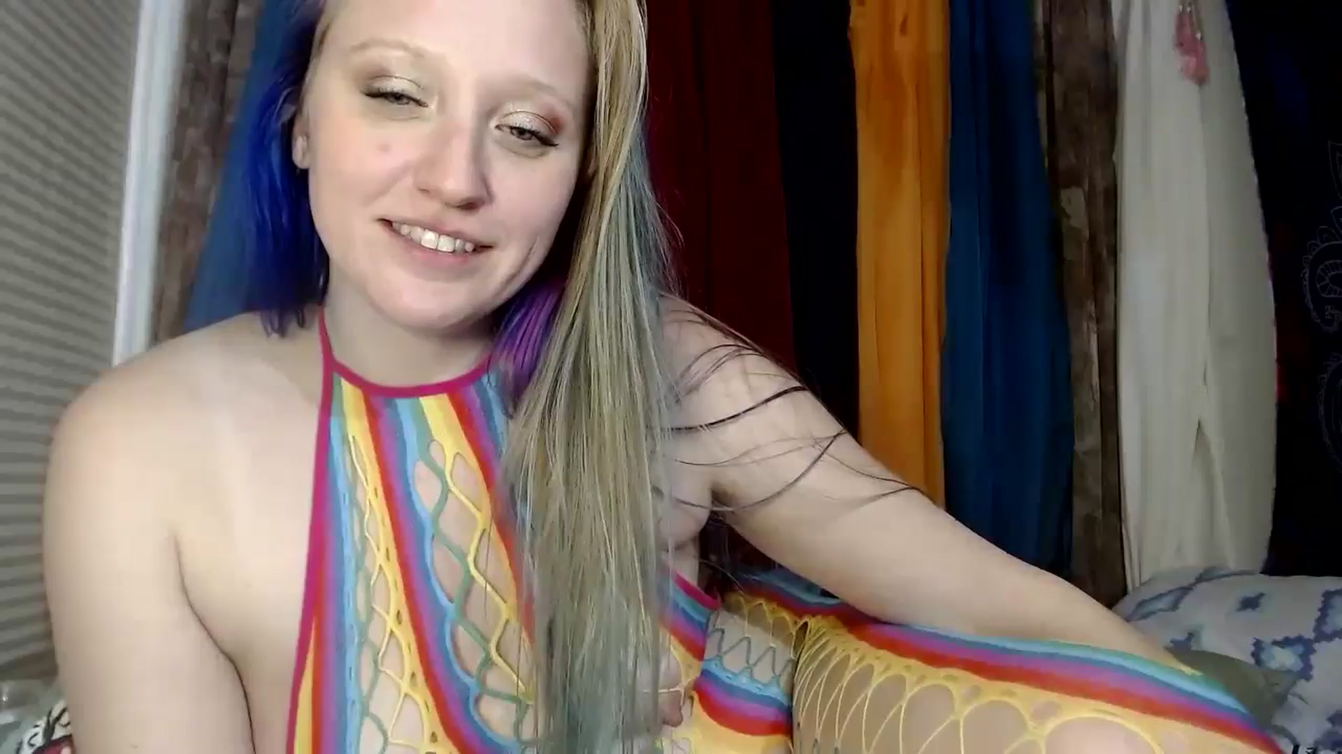Gallery image thumbnail from SexxxySusan's myfreecams stream on, 09/21/2024, 10:47 image 9 of 20
