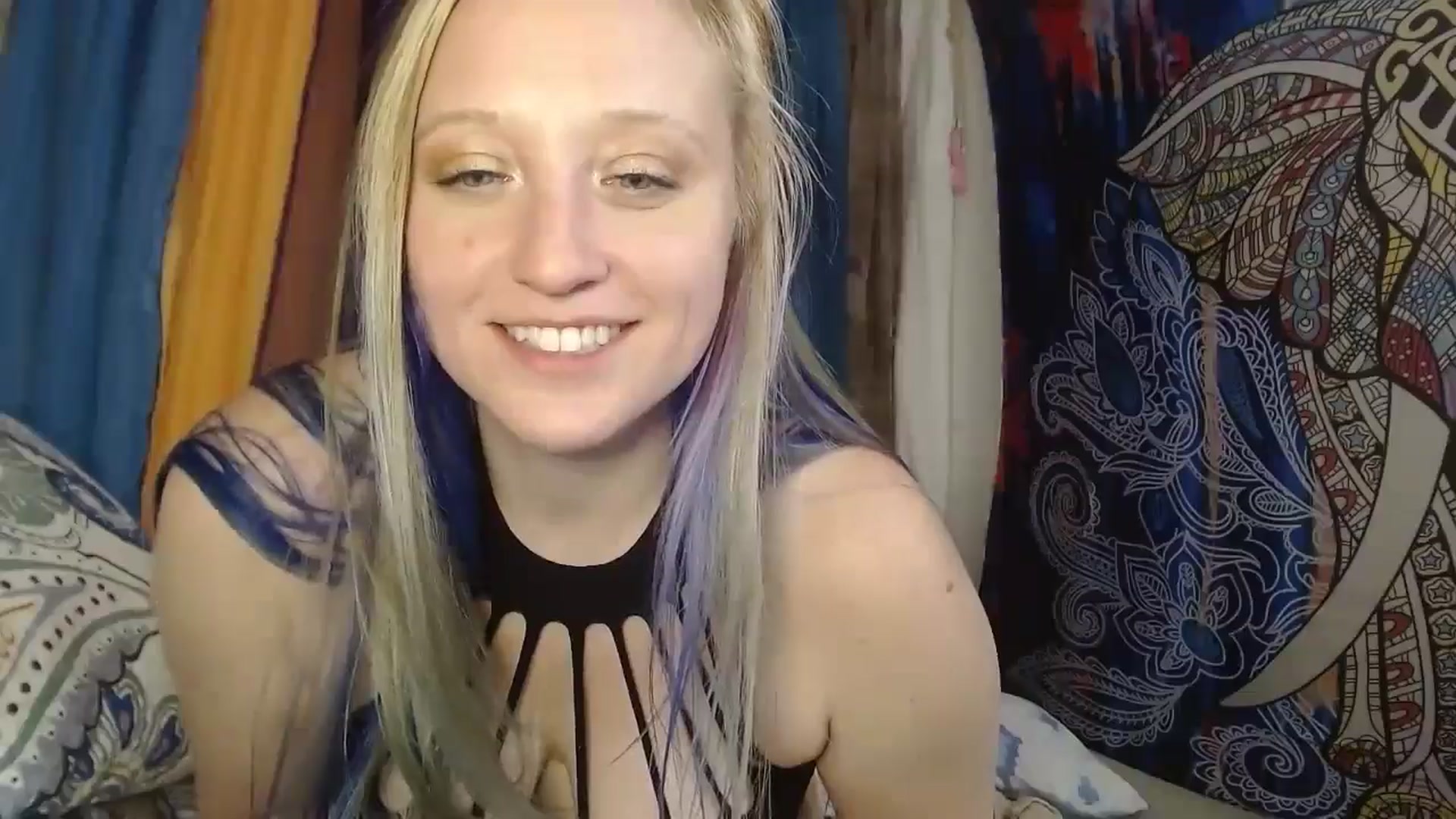Gallery image thumbnail from SexxxySusan's myfreecams stream on, 10/18/2024, 08:33 image 10 of 20