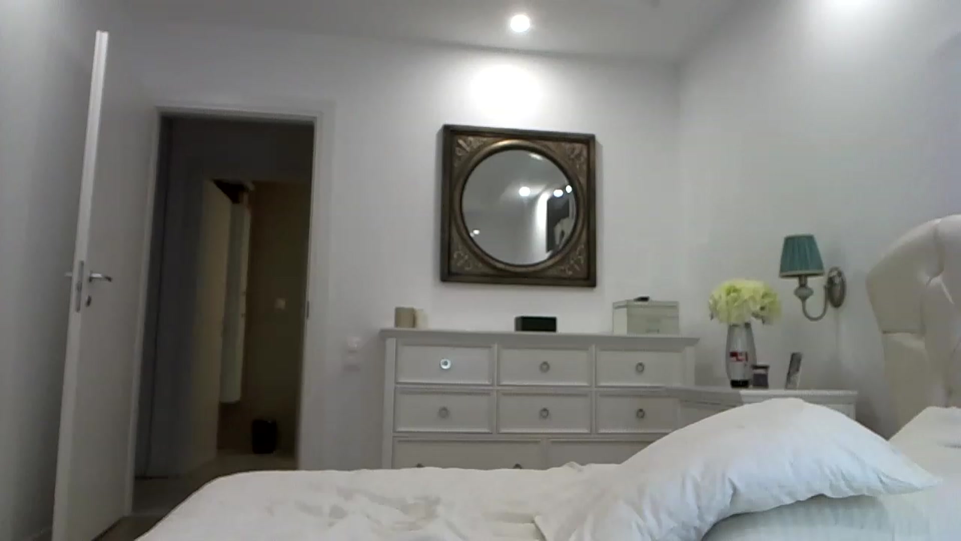 Gallery image thumbnail from Sexxy_____'s myfreecams stream on, 12/19/2022, 24:02 image 18 of 20