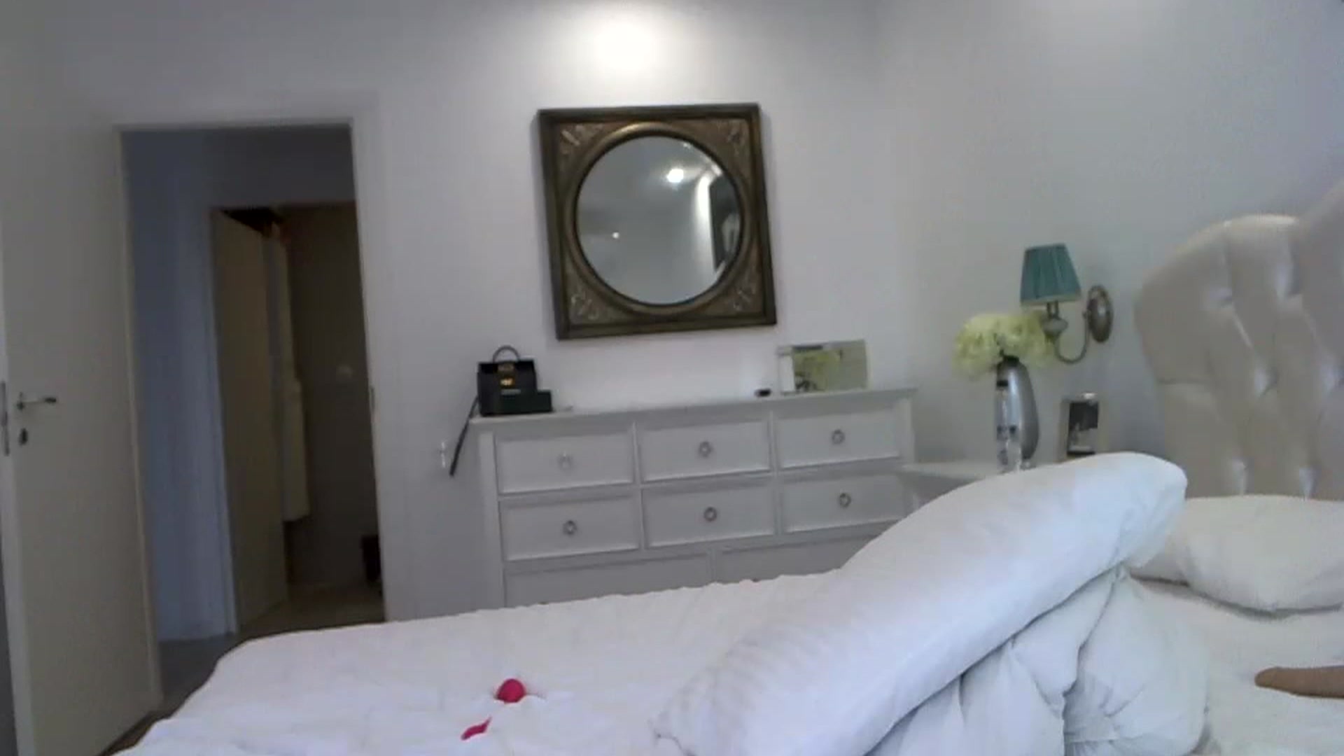 Gallery image thumbnail from Sexxy_____'s myfreecams stream on, 04/19/2023, 05:39 image 12 of 20