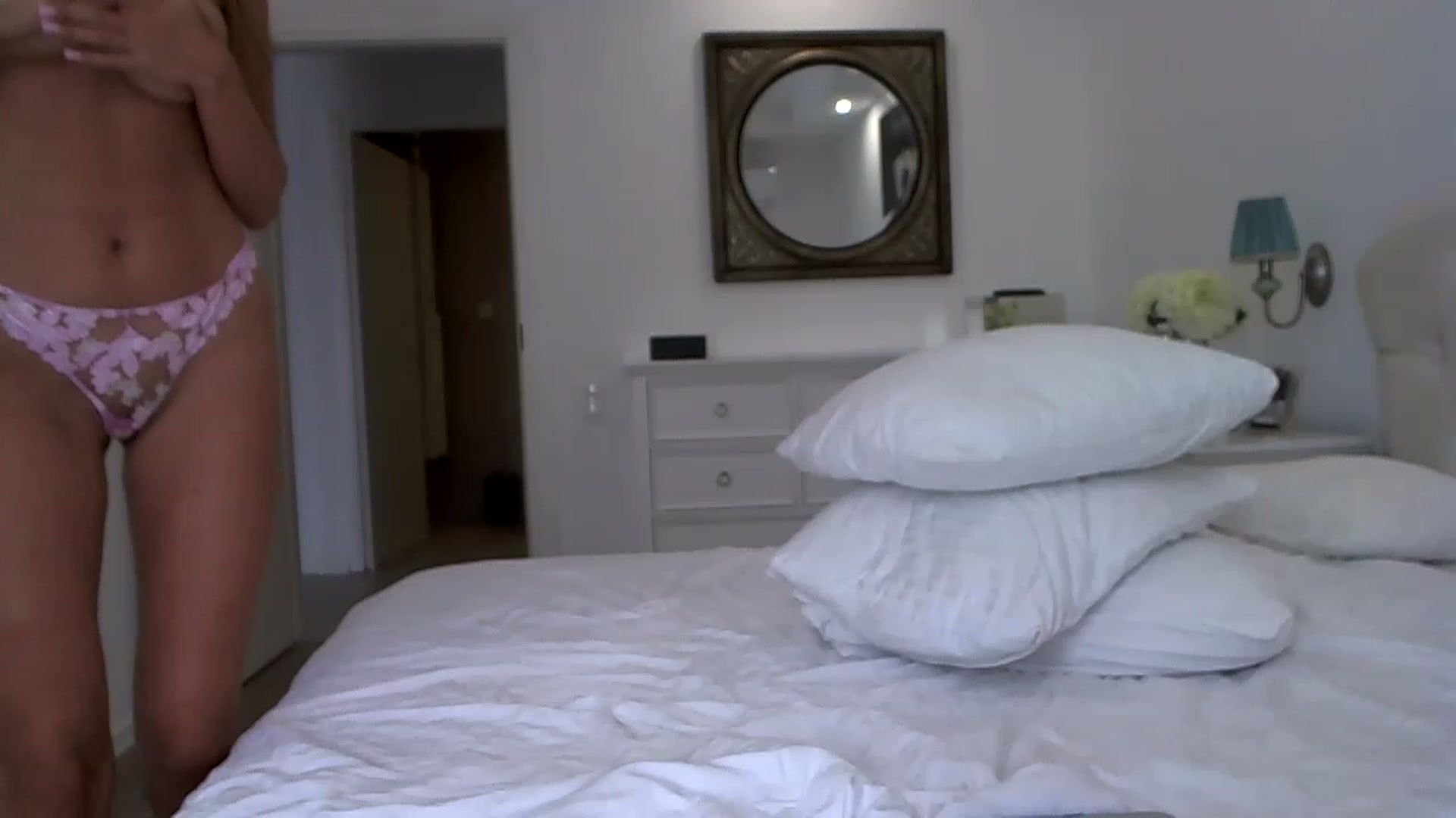 Gallery image thumbnail from Sexxy_____'s myfreecams stream on, 06/20/2023, 06:13 image 15 of 20