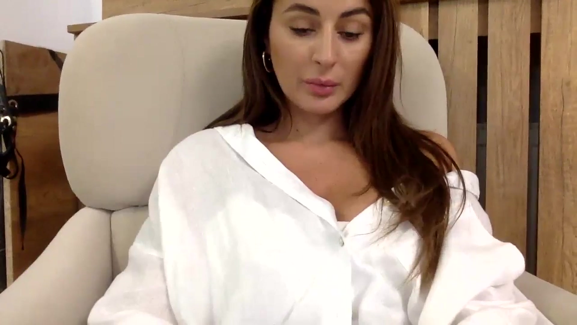 Gallery image thumbnail from Sexxy_____'s myfreecams stream on, 06/25/2024, 11:41 image 2 of 20