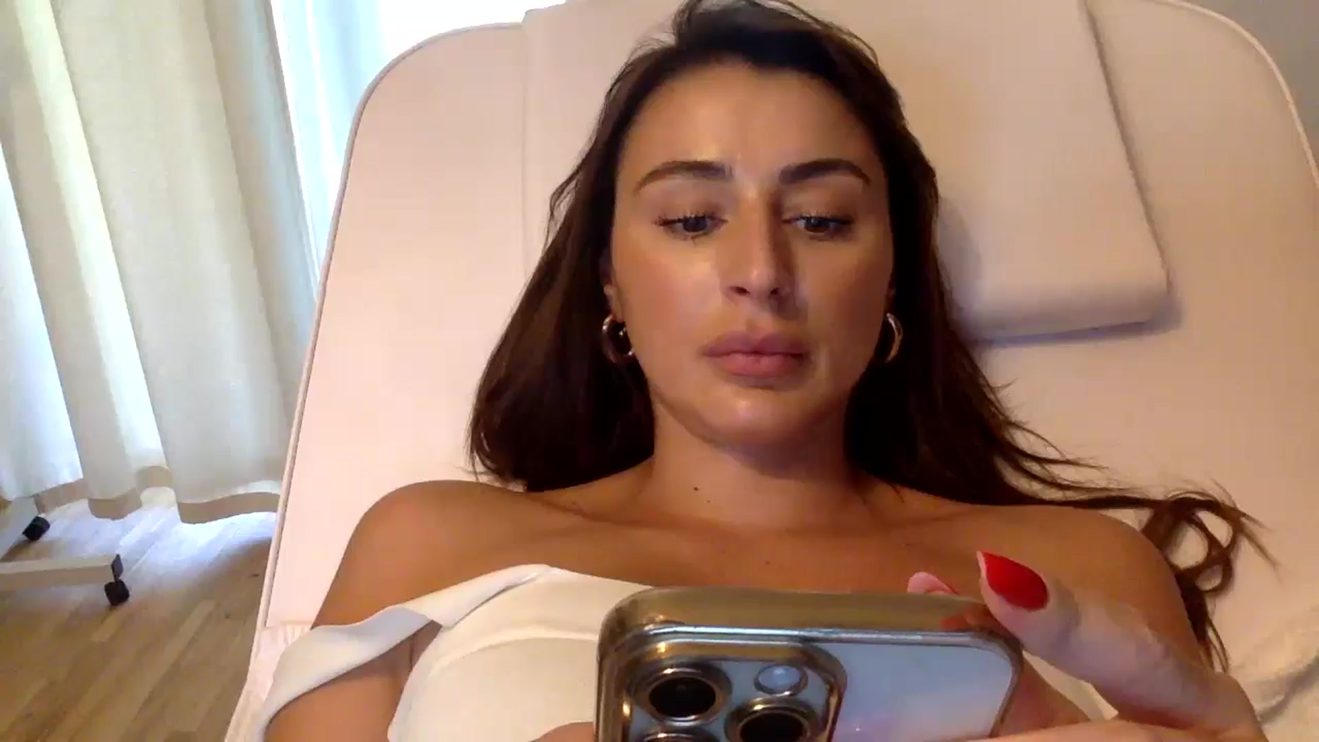 Gallery image thumbnail from Sexxy_____'s myfreecams stream on, 07/31/2024, 11:34 image 16 of 20