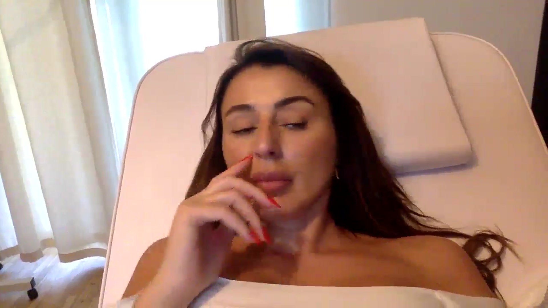 Gallery image thumbnail from Sexxy_____'s myfreecams stream on, 07/31/2024, 11:34 image 8 of 20