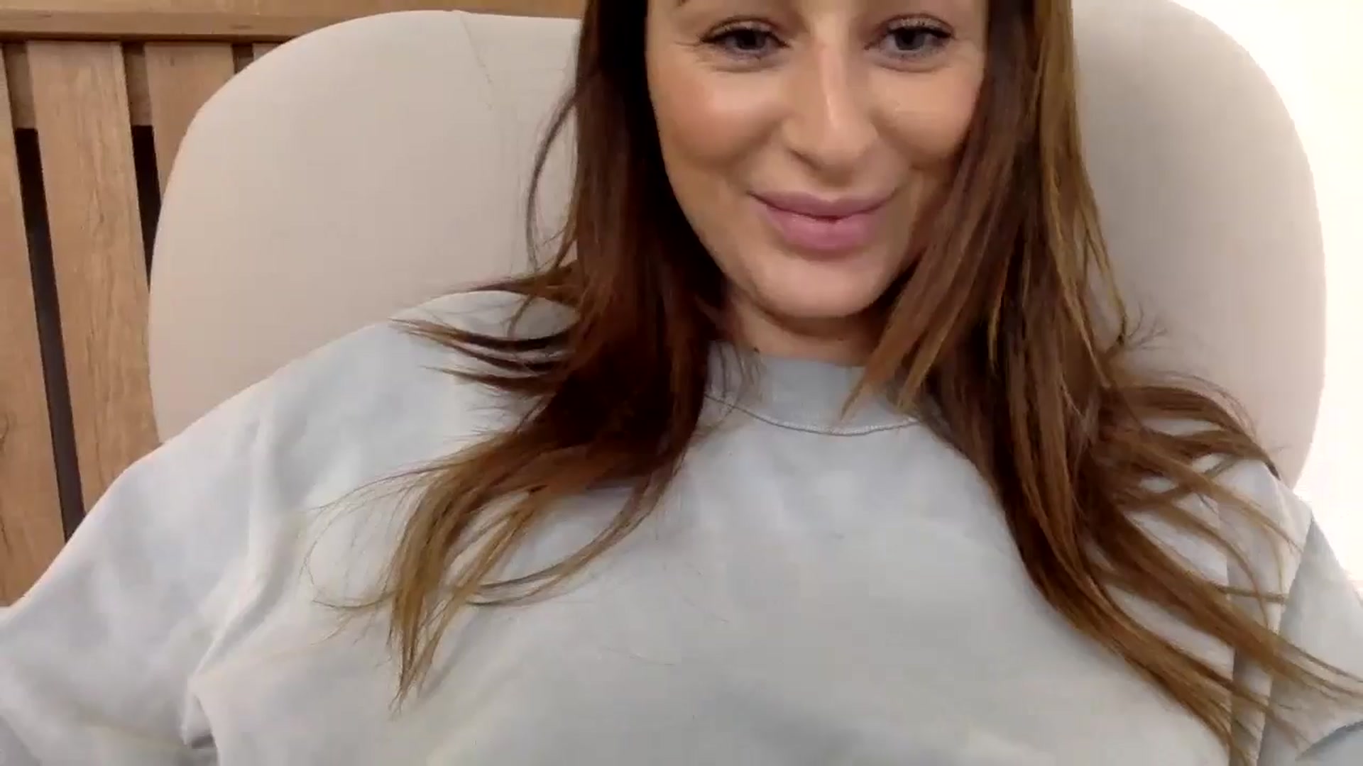 Gallery image thumbnail from Sexxy_____'s myfreecams stream on, 08/28/2024, 11:44 image 10 of 20