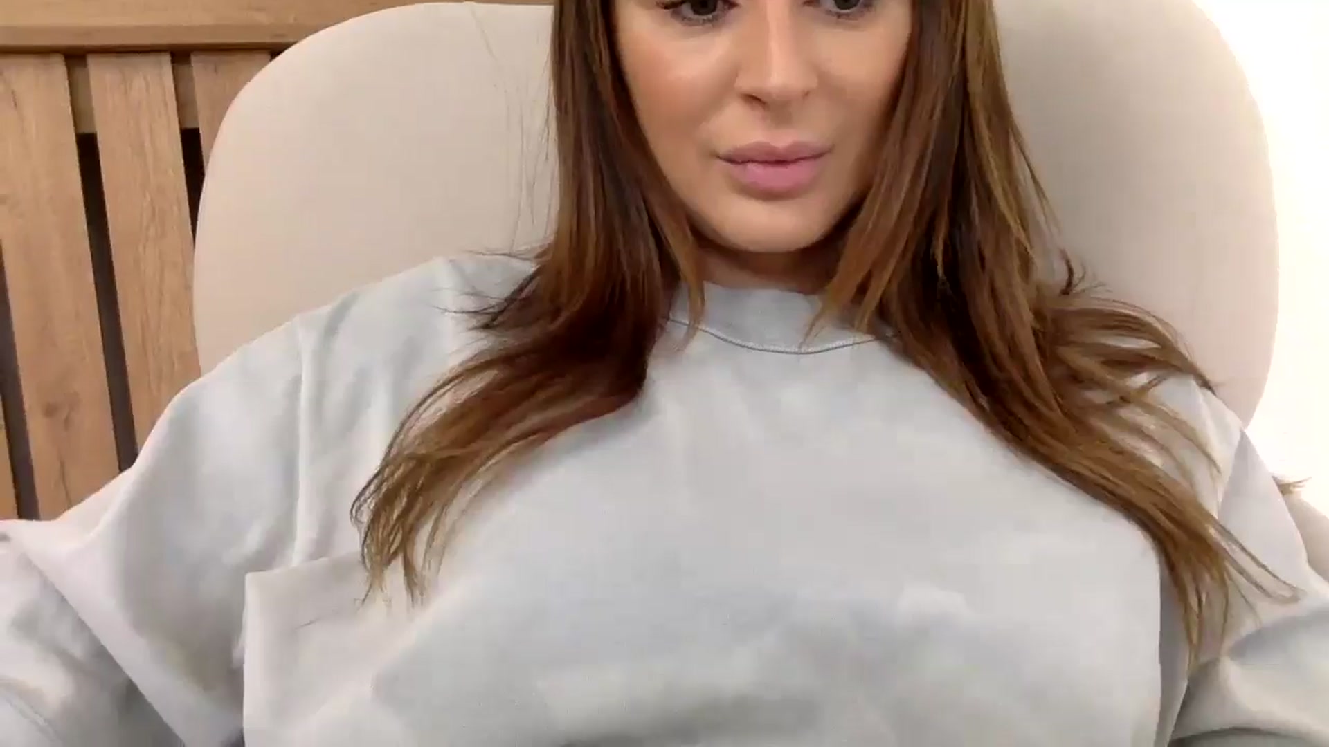 Gallery image thumbnail from Sexxy_____'s myfreecams stream on, 08/28/2024, 11:44 image 12 of 20