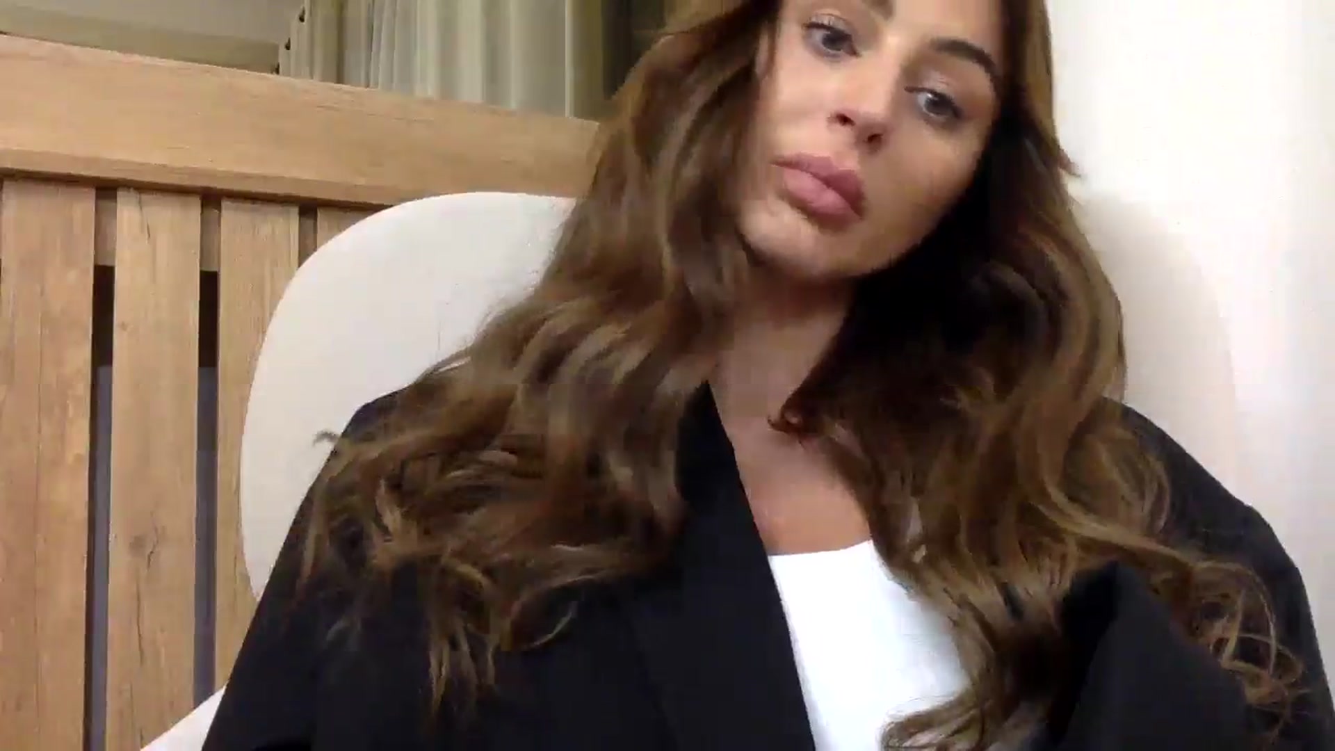 Gallery image thumbnail from Sexxy_____'s myfreecams stream on, 10/17/2024, 15:58 image 8 of 20