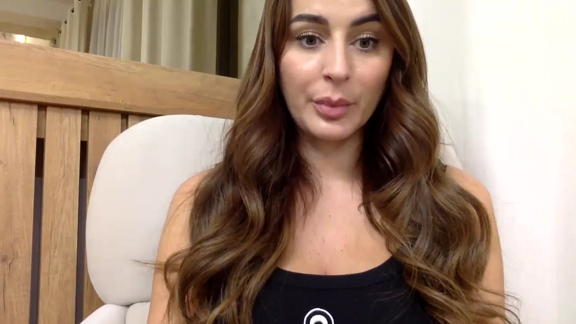 Gallery image thumbnail from Sexxy_____'s myfreecams stream on, 12/05/2024, 16:34 image 5 of 20