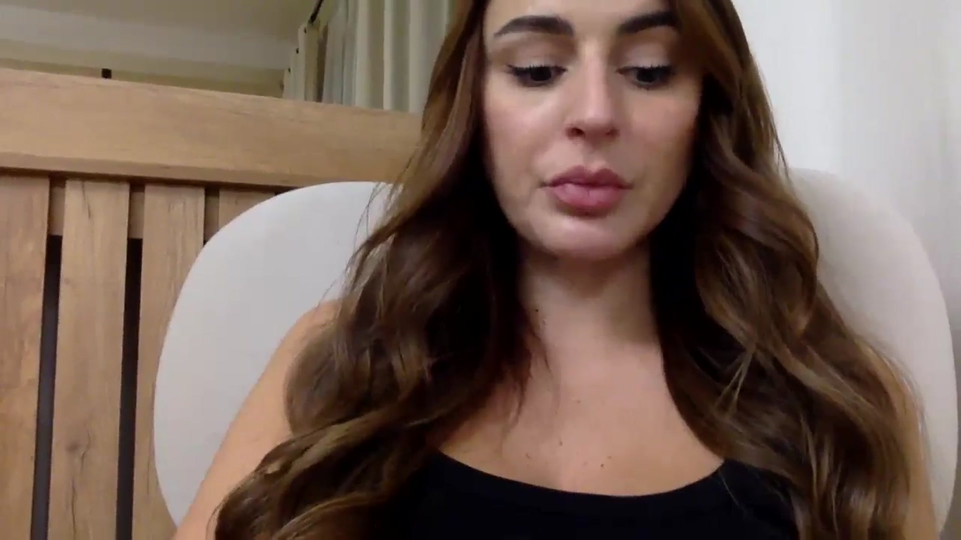 Gallery image thumbnail from Sexxy_____'s myfreecams stream on, 12/05/2024, 16:34 image 11 of 20