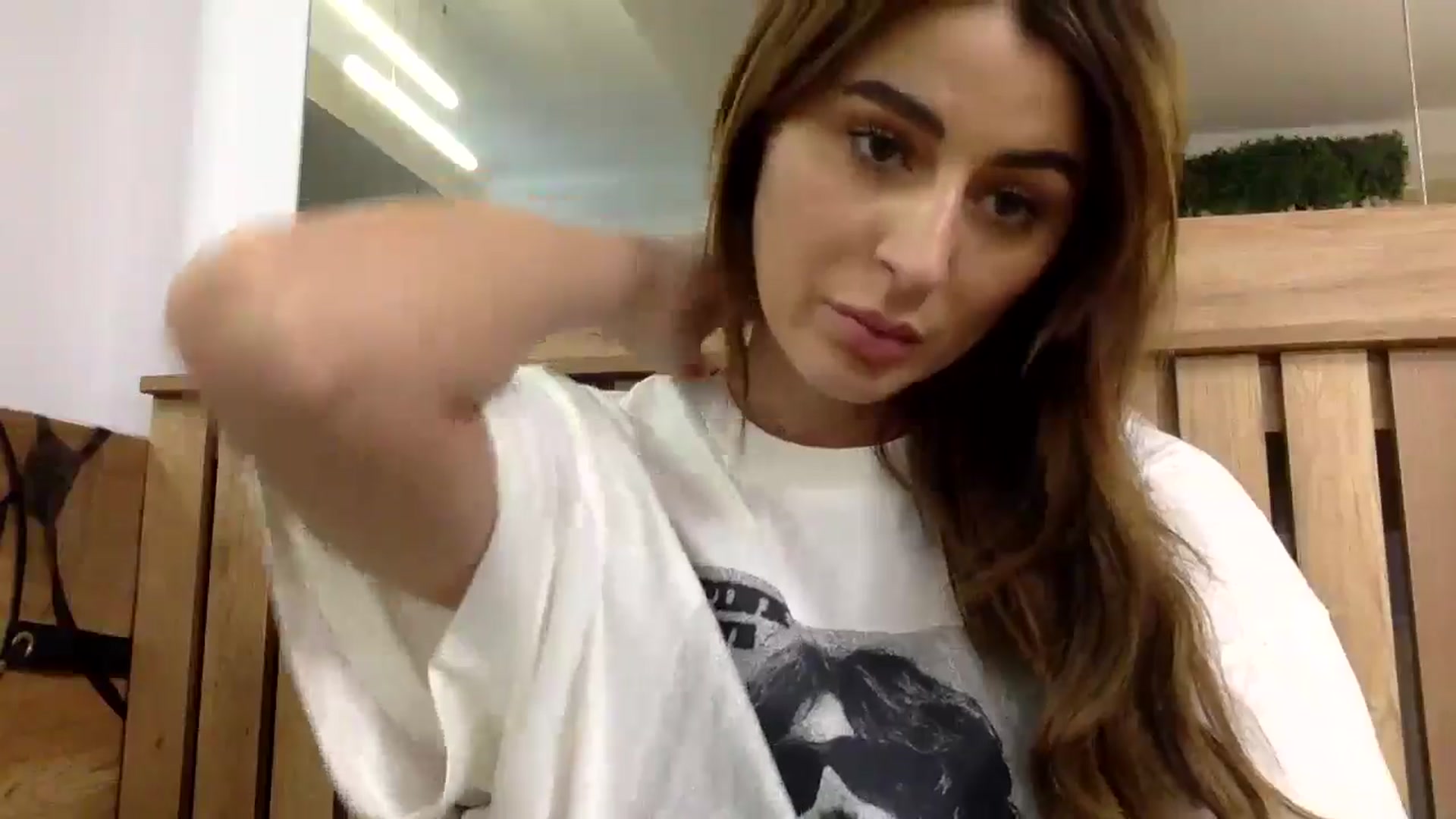 Gallery image thumbnail from Sexxy_____'s myfreecams stream on, 12/10/2024, 15:47 image 7 of 20