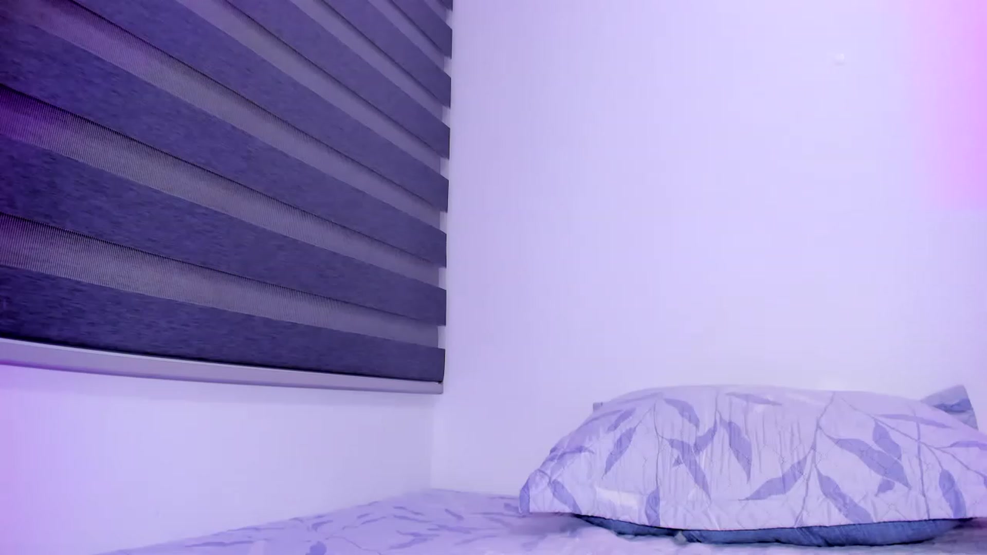 Gallery image thumbnail from Sexxygirl18x's myfreecams stream on, 02/06/2023, 04:20 image 4 of 20