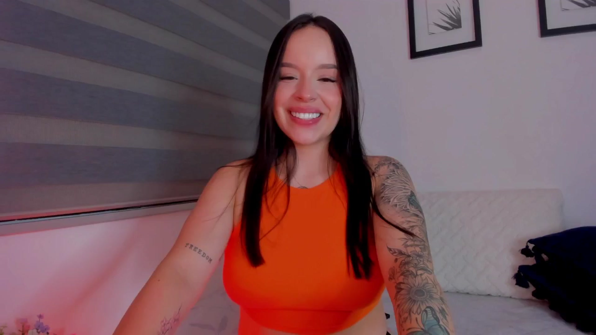 Gallery image thumbnail from Sexxygirl18x's myfreecams stream on, 05/21/2024, 03:15 image 11 of 20