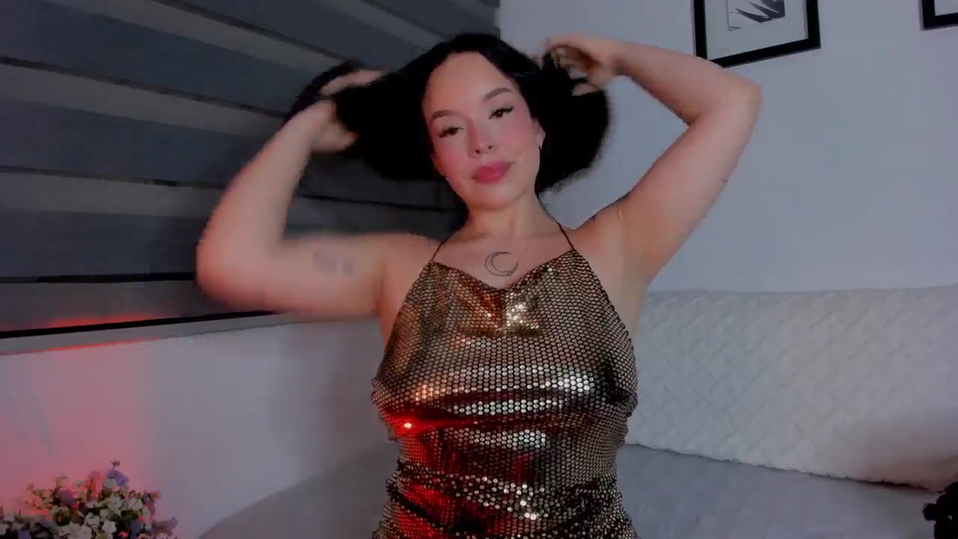 Gallery image thumbnail from Sexxygirl18x's myfreecams stream on, 05/25/2024, 24:00 image 4 of 20