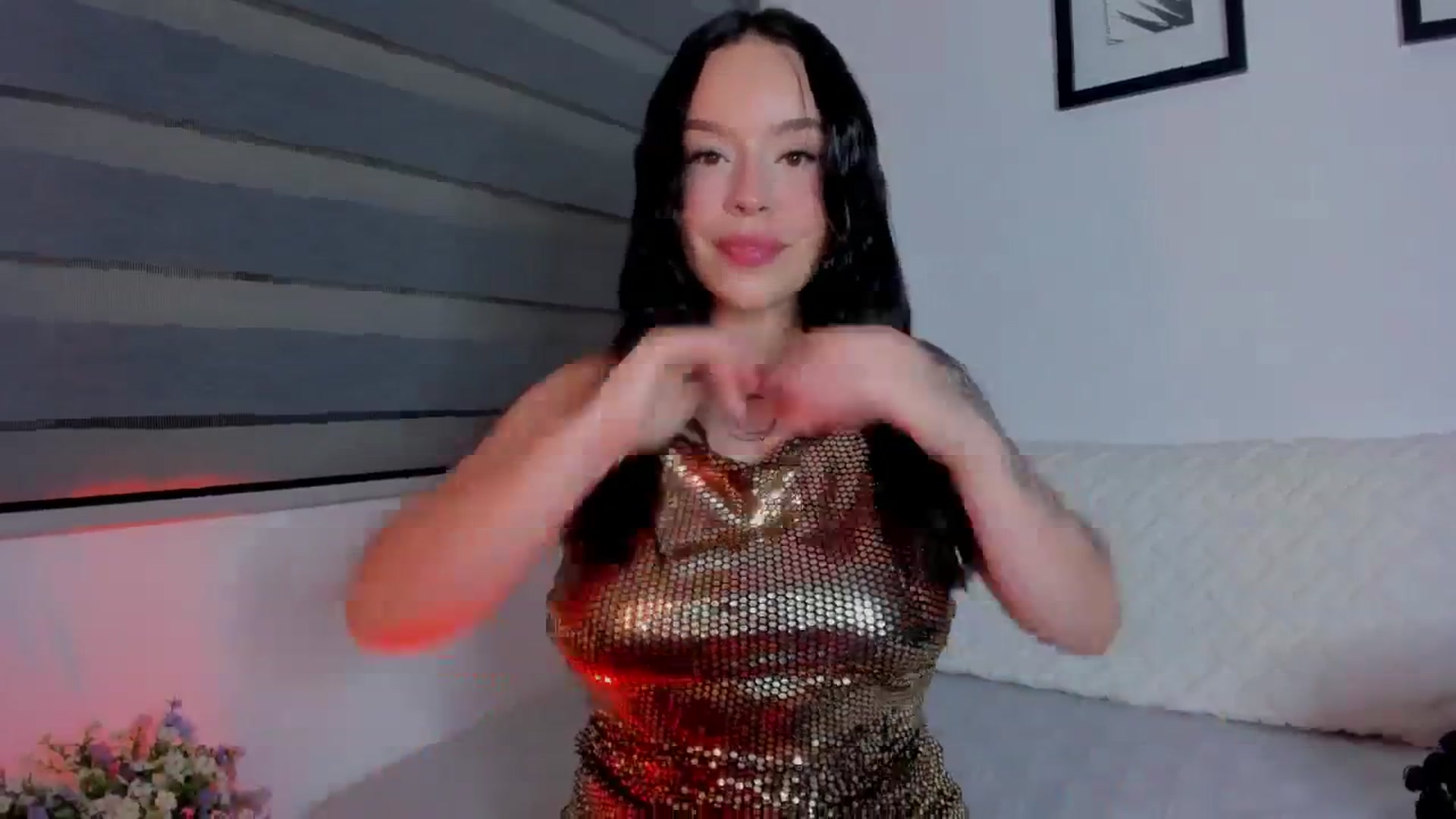 Gallery image thumbnail from Sexxygirl18x's myfreecams stream on, 05/25/2024, 24:00 image 3 of 20