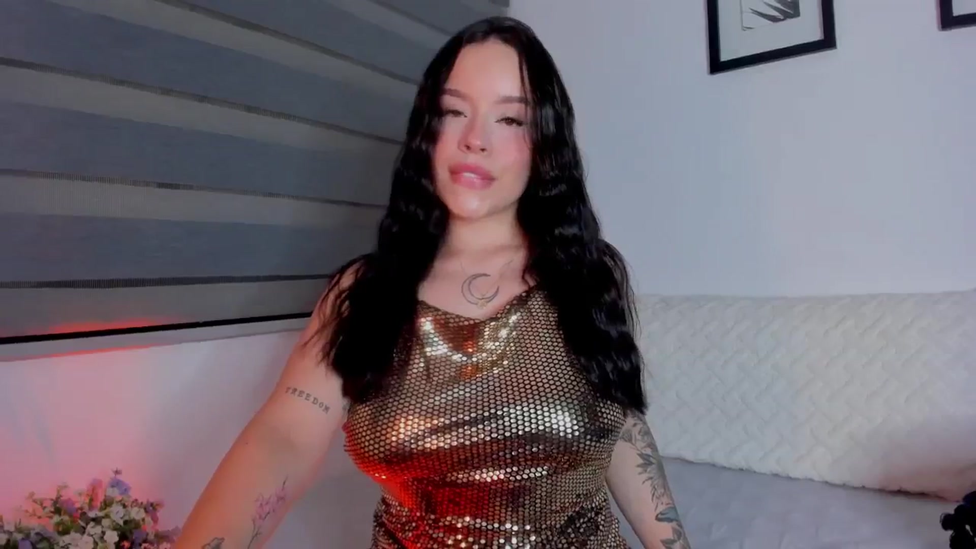 Gallery image thumbnail from Sexxygirl18x's myfreecams stream on, 05/25/2024, 24:00 image 10 of 20