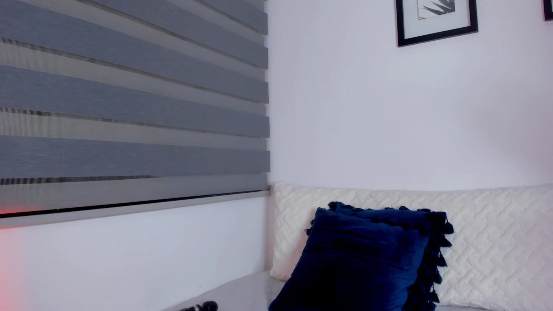 Gallery image thumbnail from Sexxygirl18x's myfreecams stream on, 05/25/2024, 01:49 image 17 of 20