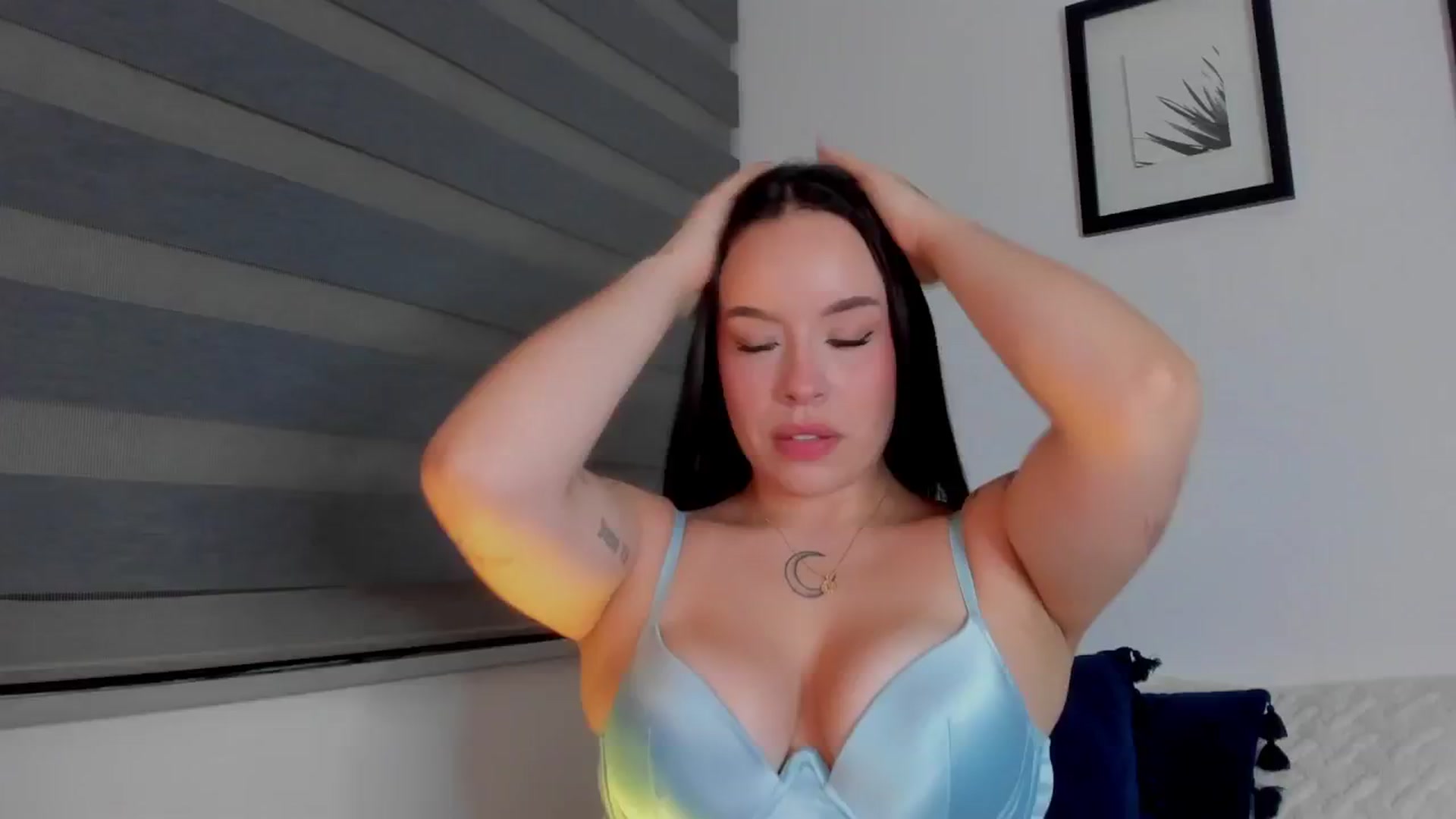 Gallery image thumbnail from Sexxygirl18x's myfreecams stream on, 05/28/2024, 01:30 image 11 of 20