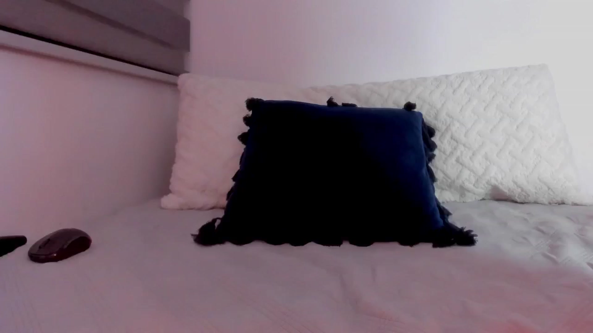 Gallery image thumbnail from Sexxygirl18x's myfreecams stream on, 06/01/2024, 01:49 image 17 of 20