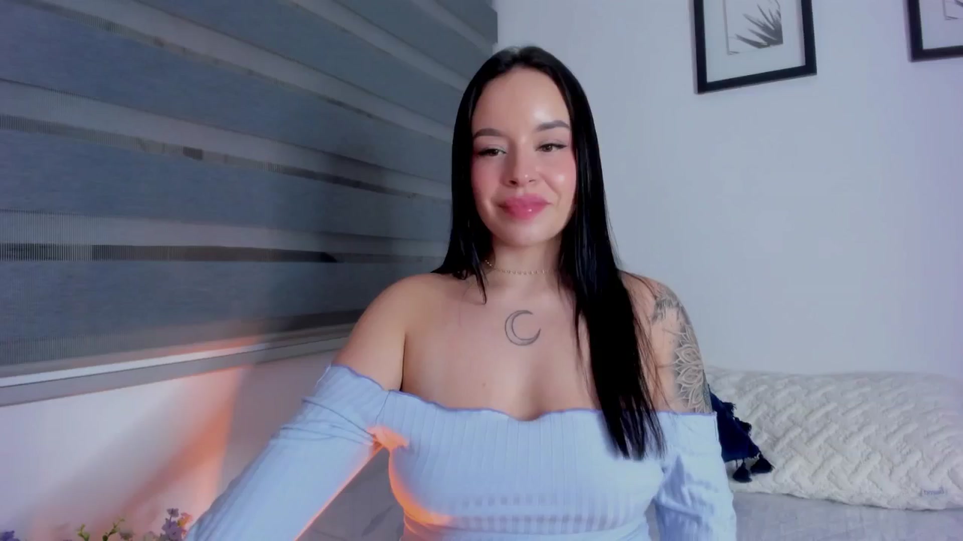 Gallery image thumbnail from Sexxygirl18x's myfreecams stream on, 06/13/2024, 04:18 image 11 of 20